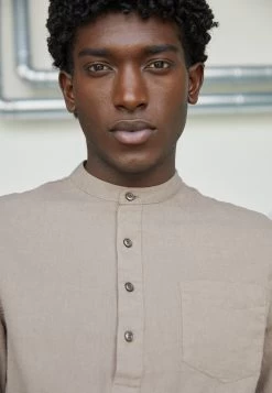 Pier One Camisa - Taupe -Tienda De Ropa 02bf2dafeb9f48aca132a39f3c9562ef