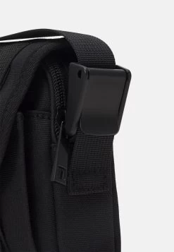 Pier One Unisex - Bandolera - Black -Tienda De Ropa 1151f55be65e4724bfd8dfd4956f9cf7