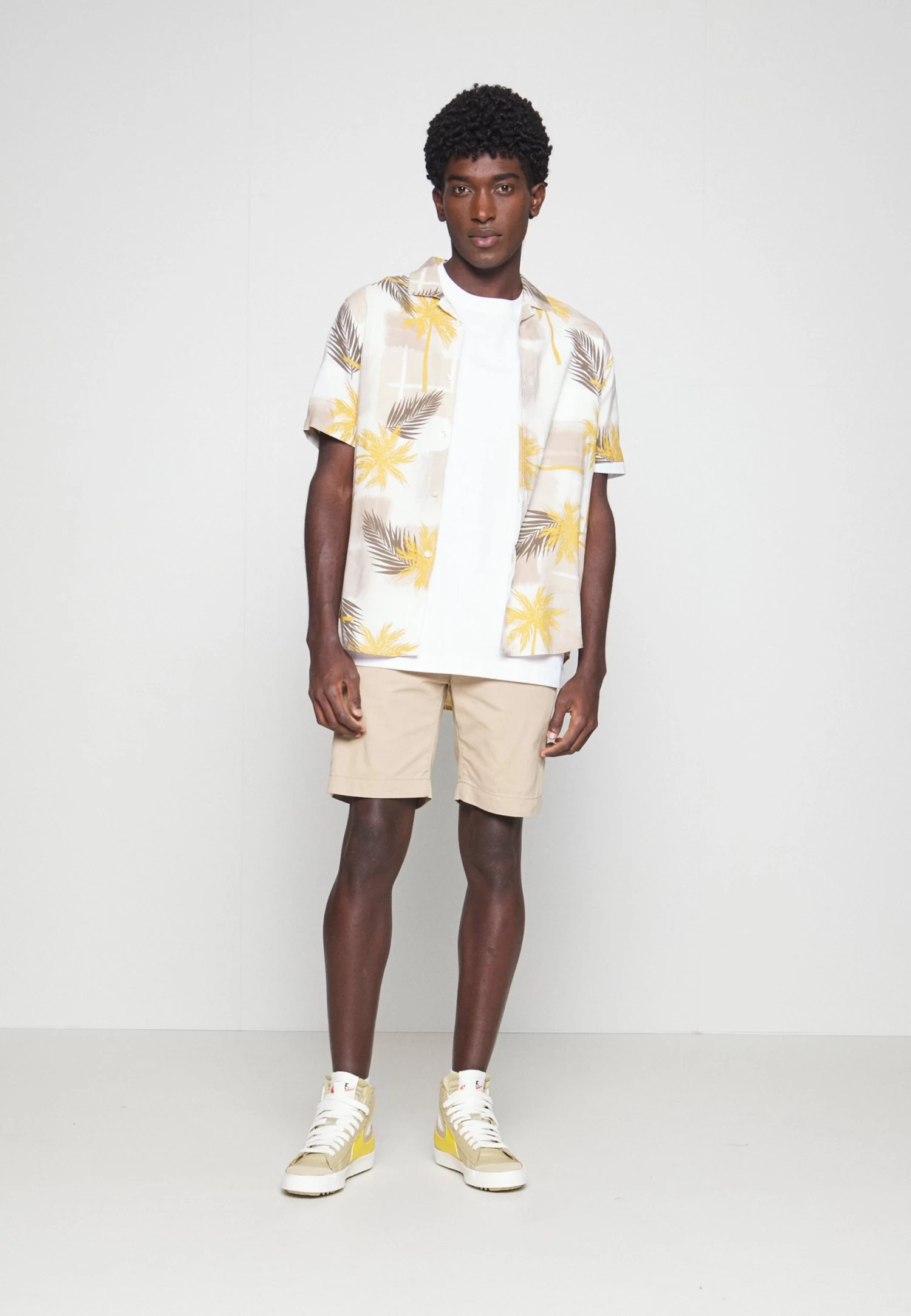 Pier One 2 Pack - Shorts -Dark Blue/Tan 4 Pier One 2 Pack - Shorts -Dark Blue/Tan - Image 2