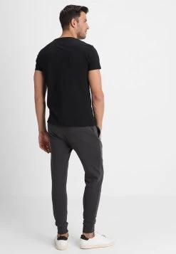 Pier One Pantalones Deportivos - Dark Grey -Tienda De Ropa 41603f18a9d7497b85a73a2ae36be969