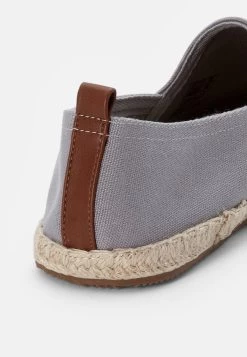 Pier One Rena Espadrille Unisex - Alpargatas - Light Grey -Tienda De Ropa 42d2421a7d9a4236aff6d97b980fd1f5
