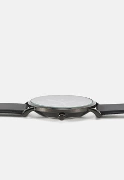 Pier One Unisex - Reloj - Black -Tienda De Ropa 4a4c5fd2ccf24a73a7e672b724fd8279