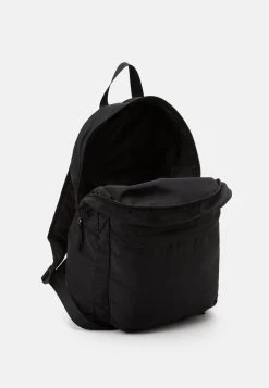 Pier One Travel Compact Backpack Foldable Unisex - Mochila - Black -Tienda De Ropa 5857bf9f87bd4921afcc6369b3f34f5d
