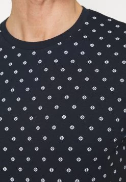 Pier One 3 Pack - Camiseta Estampada - White/Dark Blue/Red -Tienda De Ropa 5fcb9053133a4f0cbf3c72e8cff6c432