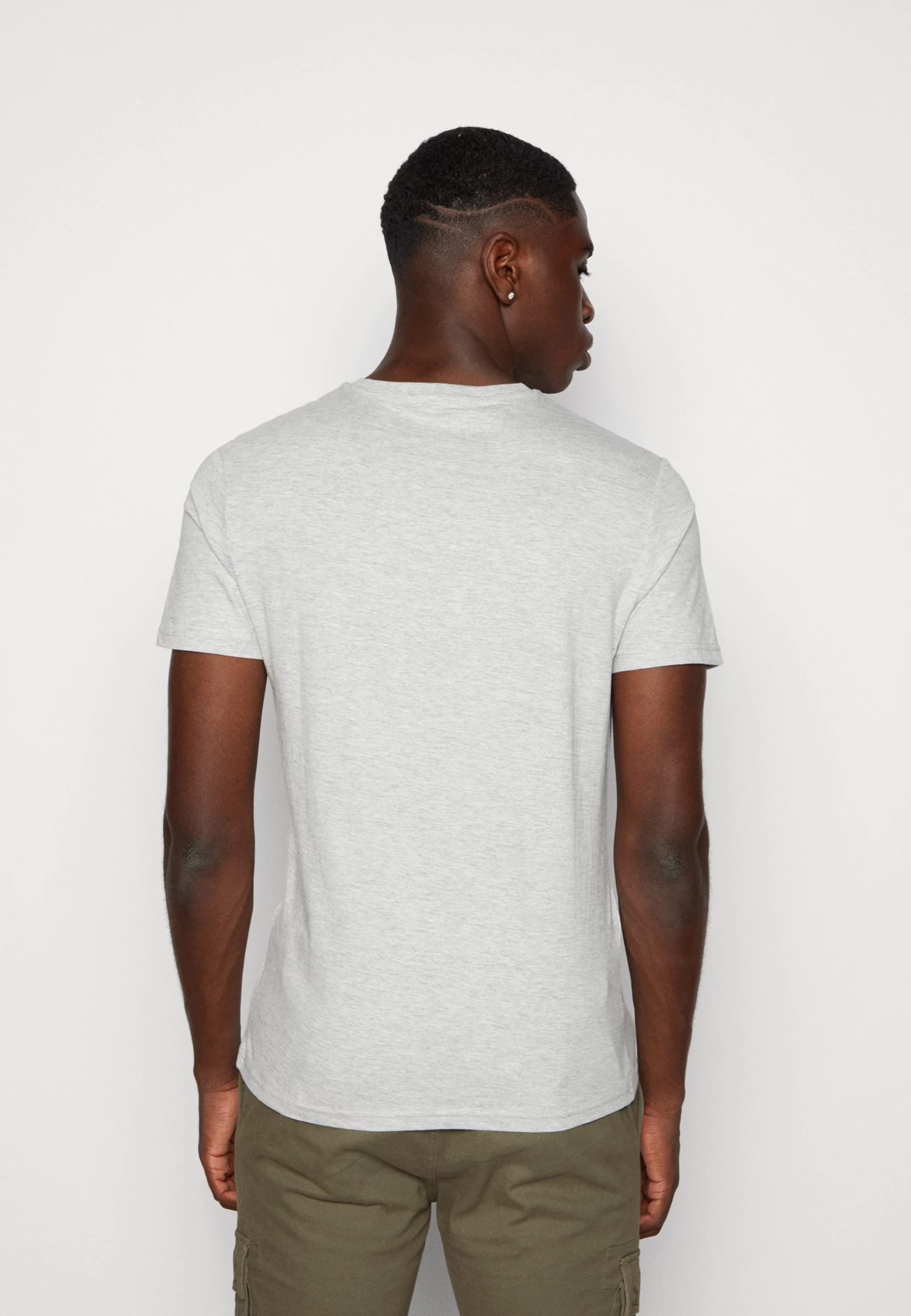 Pier One Unisex 5 Pack - Camiseta Básica - Black /Dark Blue/Dark Green 5 Pier One Unisex 5 Pack - Camiseta Básica - Black /Dark Blue/Dark Green - Image 3