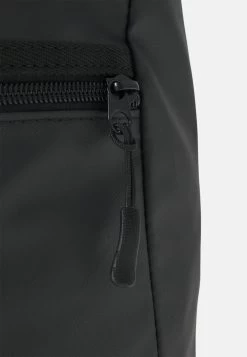 Pier One Tarpaulin Water Repellent Unisex - Mochila - Black -Tienda De Ropa 66953189645a4b2390a5d5794bbc64da