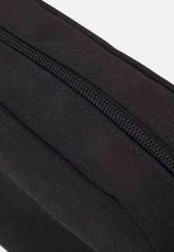 Pier One Neceser - Black -Tienda De Ropa 6b8bd890dcad4cf6adb25ca1146f7127