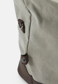 Pier One Unisex - Bolsa De Viaje - Grey -Tienda De Ropa 6fa7c56bd7a241beadc9861c482d7855