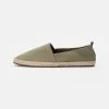 Pier One Rena Espadrille Unisex - Alpargatas - Olive -Tienda De Ropa 72c058eac6254d3ca7dfcd64895f6fd7