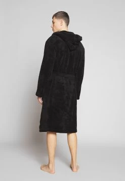 Pier One Albornoz - Black 10 Pier One Albornoz - Black -Tienda De Ropa 75a98de977234435b0a886383a91af9e