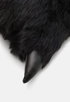 Pier One Pantuflas - Black -Tienda De Ropa 796914552fcb4fcaac1e33068a36c27f