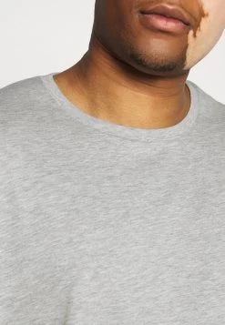 Pier One 5 Pack - Camiseta Básica - Khaki/Grey/Dark Blue 13 Pier One 5 Pack - Camiseta Básica - Khaki/Grey/Dark Blue -Tienda De Ropa 8700a41455ac40399e0ba0b358a0a801