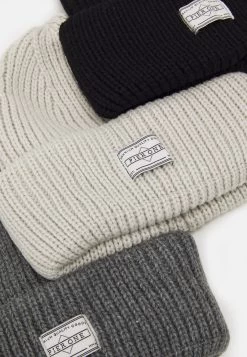 Pier One Unisex 3 Pack - Gorro - Black/Dark Grey/Off-White -Tienda De Ropa 95a5e9e5960d44b887ec581a941f516e