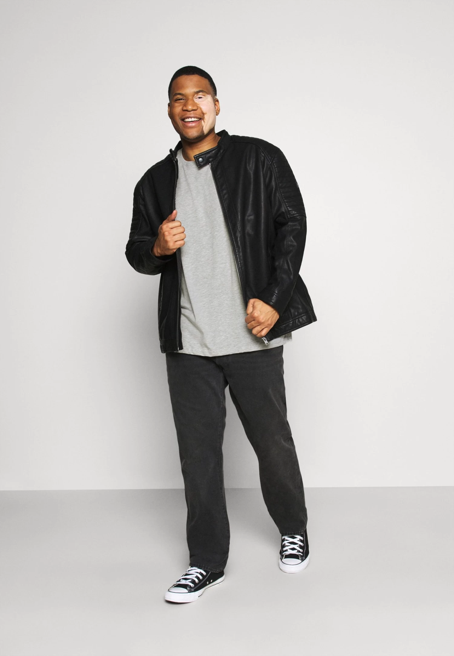 Pier One 5 Pack - Camiseta Básica - Khaki/Grey/Dark Blue 3 Pier One 5 Pack - Camiseta Básica - Khaki/Grey/Dark Blue