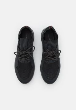 Pier One Zapatillas - Black -Tienda De Ropa 9b116cea09d744c9b0f8ba112133e171