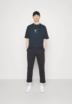 Pier One Sense Tee- Camiseta Estampada - Dark Blue -Tienda De Ropa b2a3544ffb594b74b28b495d62cbce60