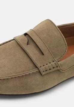 Pier One Unisex - Mocasines - Olive -Tienda De Ropa b83ce5023459458684cd77d6054024cf