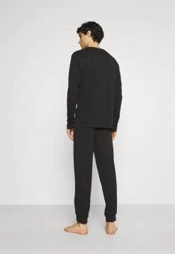 Pier One Pijama - Black -Tienda De Ropa b9b8fb88b64649ea840444d93817e424