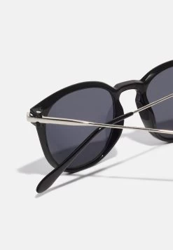 Pier One Gafas De Sol - Black -Tienda De Ropa e1238979fc144555bfd451a98b4e6bbf