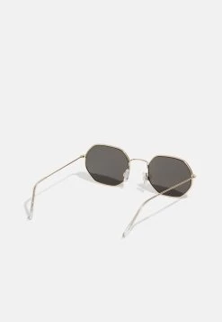 Pier One Unisex - Gafas De Sol - Gold-Coloured/Black -Tienda De Ropa e1fd95cad8184120abaf408b079586df
