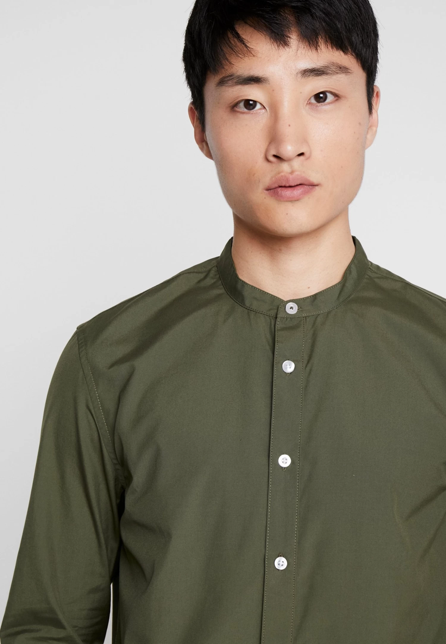 Pier One 2 Pack - Camisa - Oliv/Black 6 Pier One 2 Pack - Camisa - Oliv/Black - Image 4